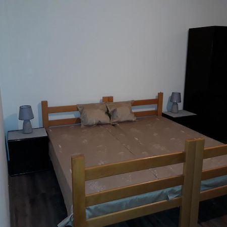 סקופיה Misko'S Guest House מראה חיצוני תמונה